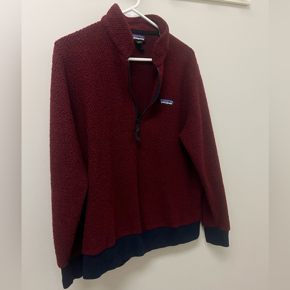 Patagonia Burgundy and Navy Sweatshirt